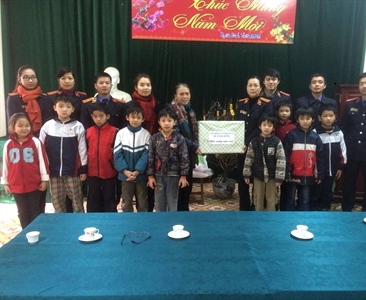 Viện kiểm sát nhân dân quận Hà Đông tổ chức các hoạt động đền ơn, đáp nghĩa...